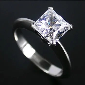 2 קראט יהלום בחיתוך נסיכה משמעותי D צבע VVS1 Moissanite טבעת אירוסין לאישה פופולרי עיצוב מוצק לבן 18K טבעת זהב.
